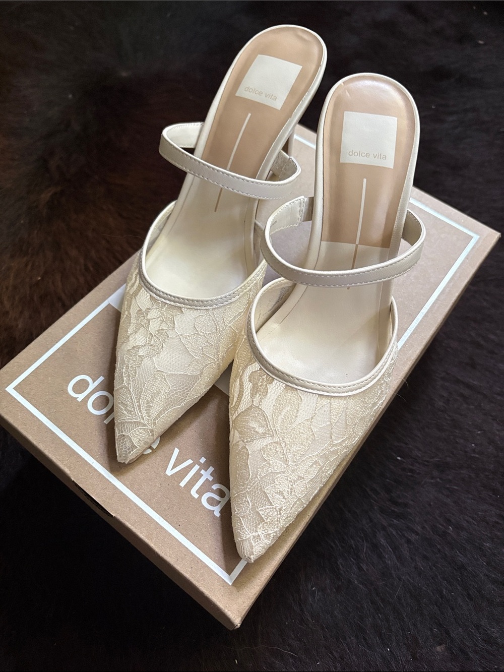 Dolce Vita Cream Lace Pointed-Toe Double-Strap Mules